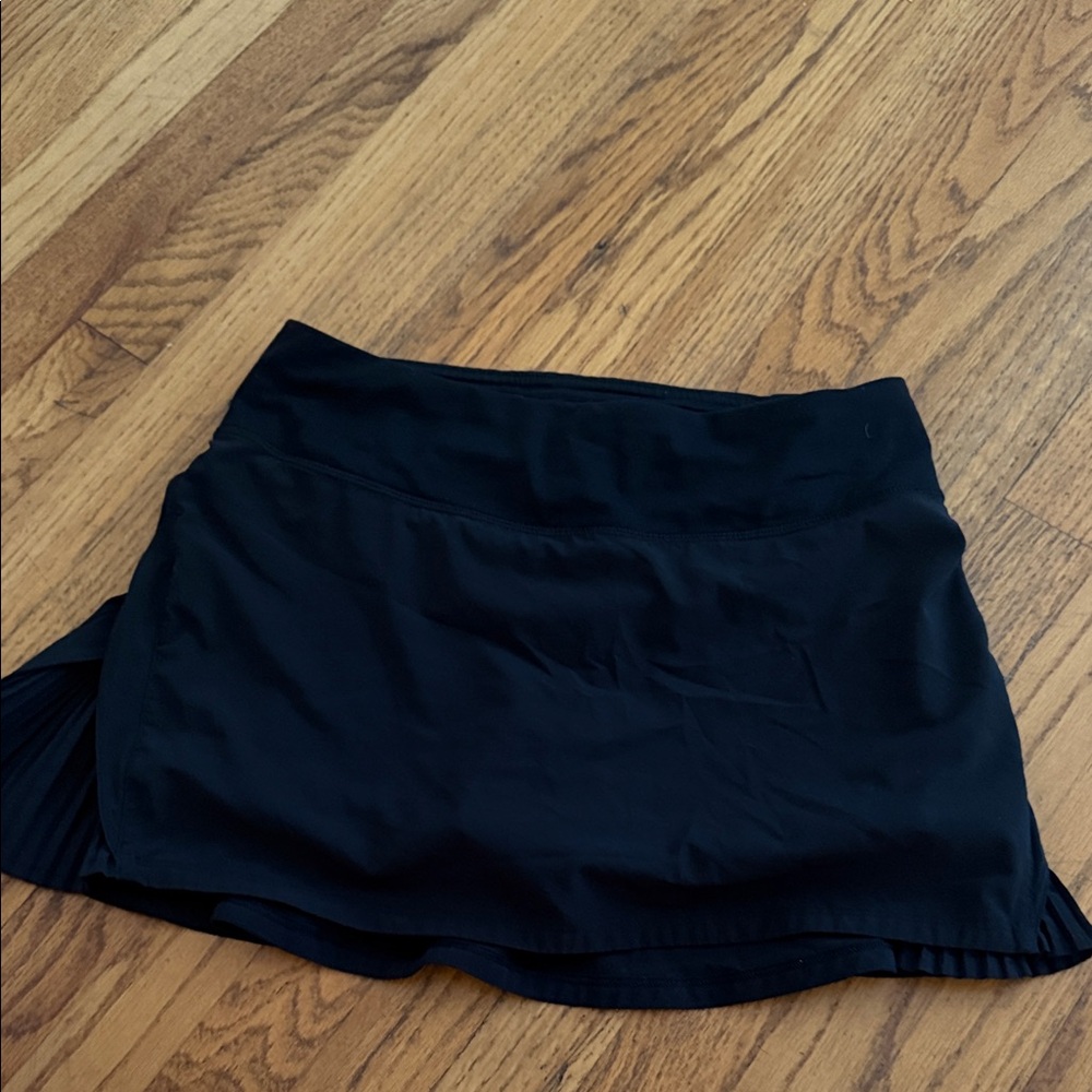 Black Women's LULULEMON SKIRT